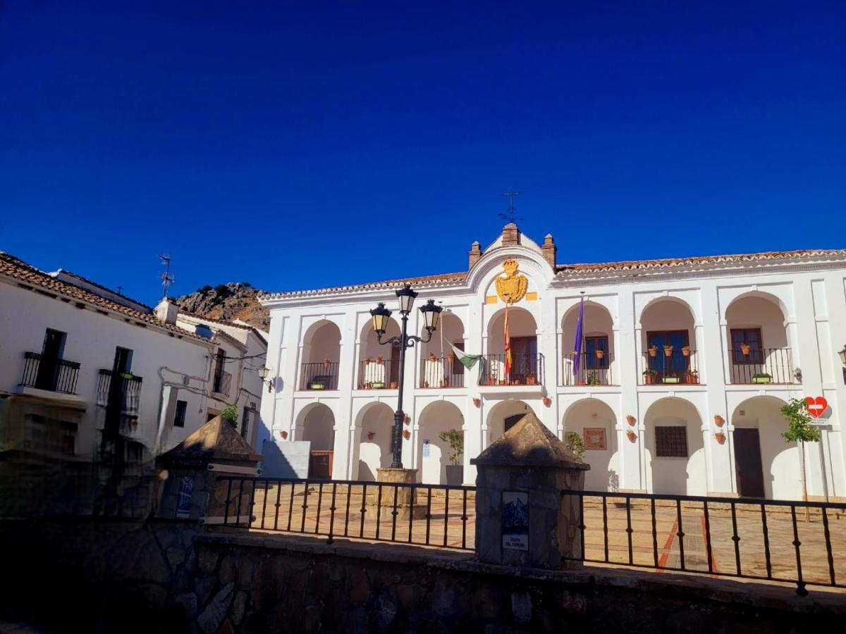 Apartamento Luminoso piso con vistas y chimenea en Benaocaz Exterior foto